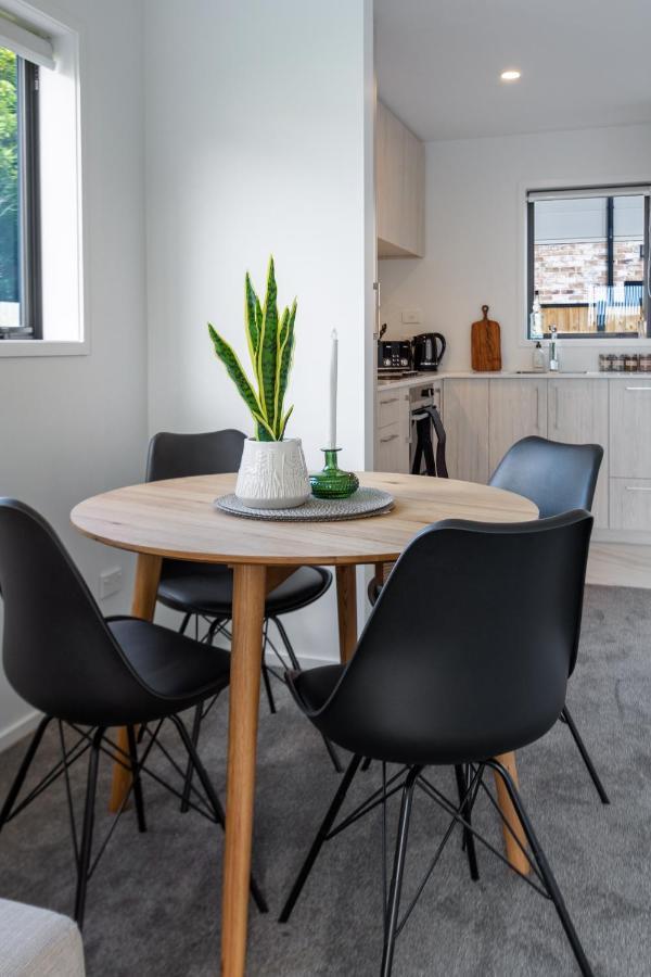 Riccarton 2 Bed 1 Bath W/Garage Apartment Крайстчърч Екстериор снимка