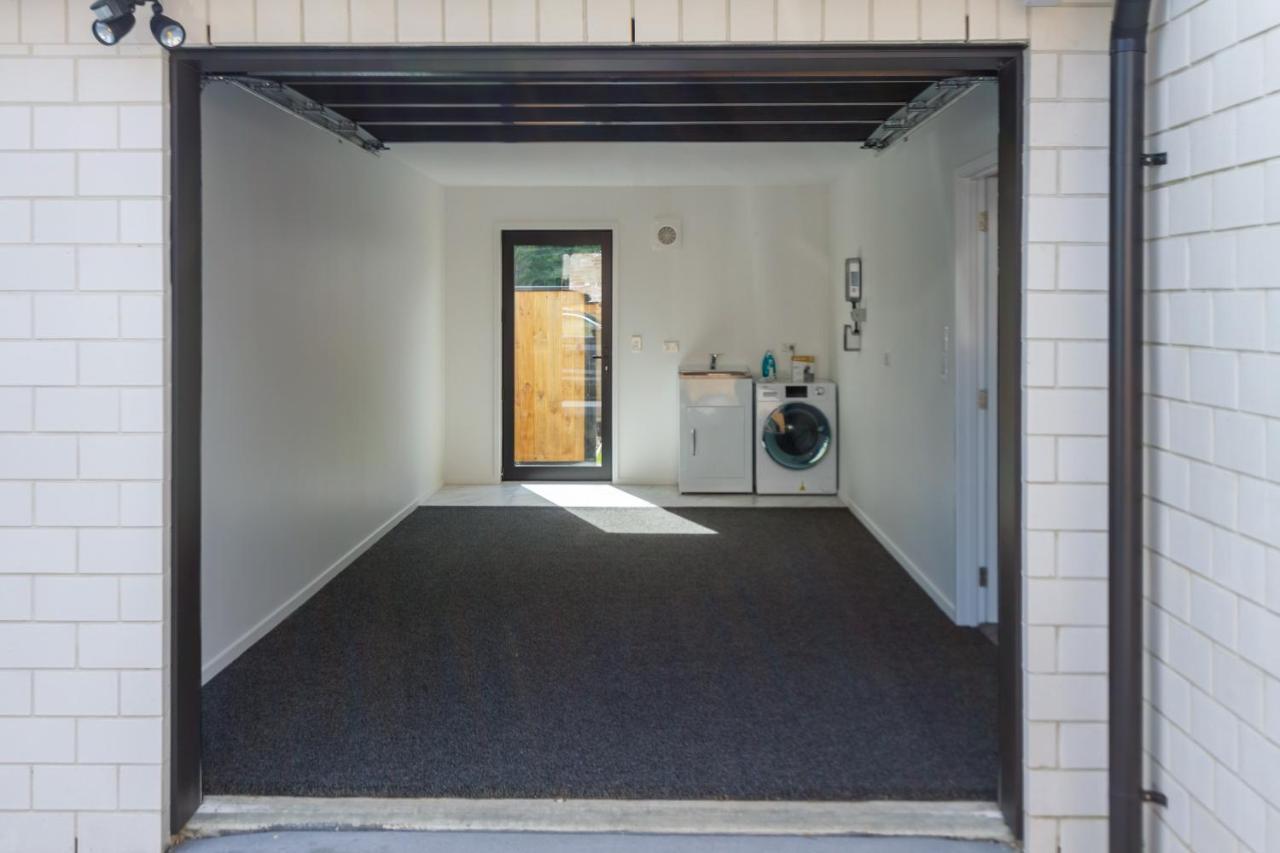 Riccarton 2 Bed 1 Bath W/Garage Apartment Крайстчърч Екстериор снимка